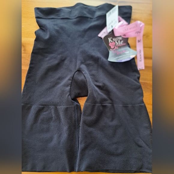 NWT Shapewear in black M - Picture 1 of 3